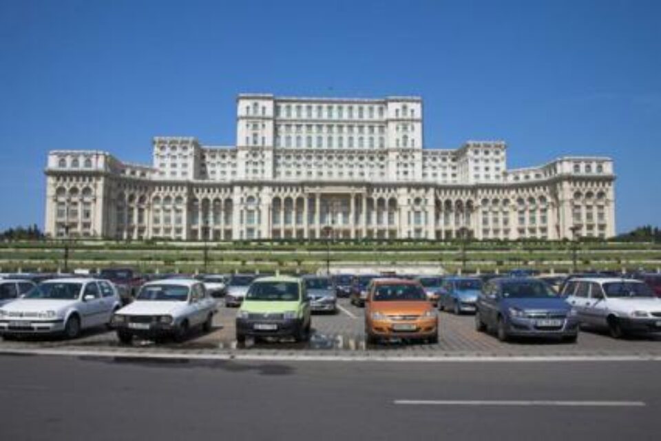 Candidații la Parlament trebuie să-și suporte cheltuielile de campanie Foto: ALAMY Candidații la Parlament trebuie să-și suporte cheltuielile de campanie Foto: ALAMY