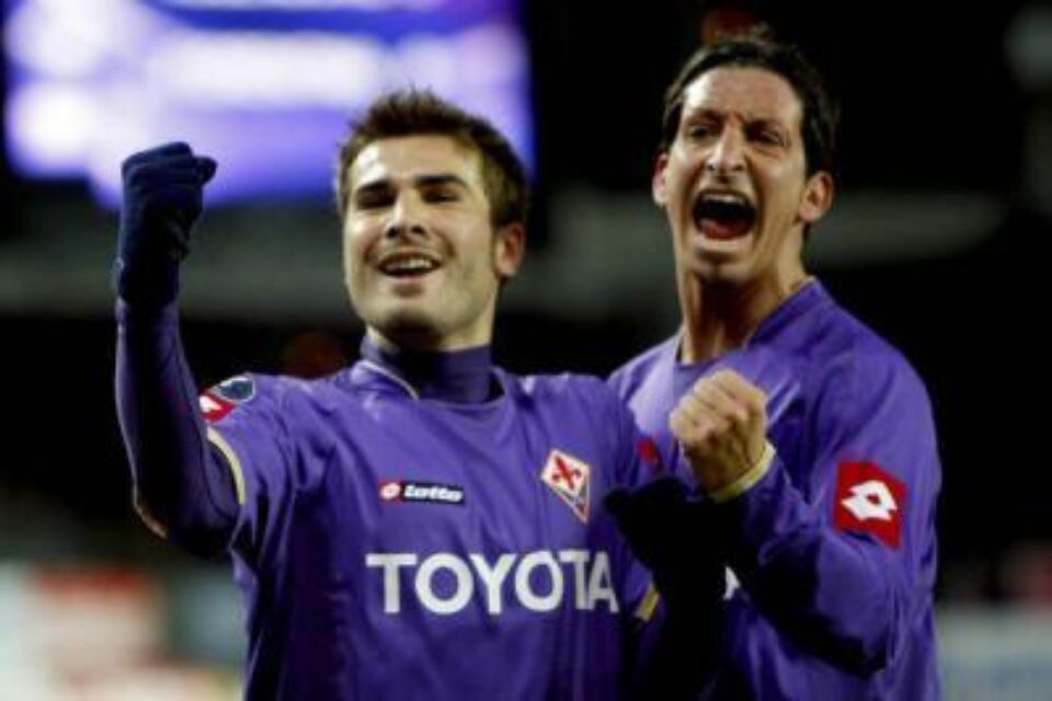 Mutu, aplaudat de fanii Fiorentinei pentru că a ales că continue cu echipa toscană