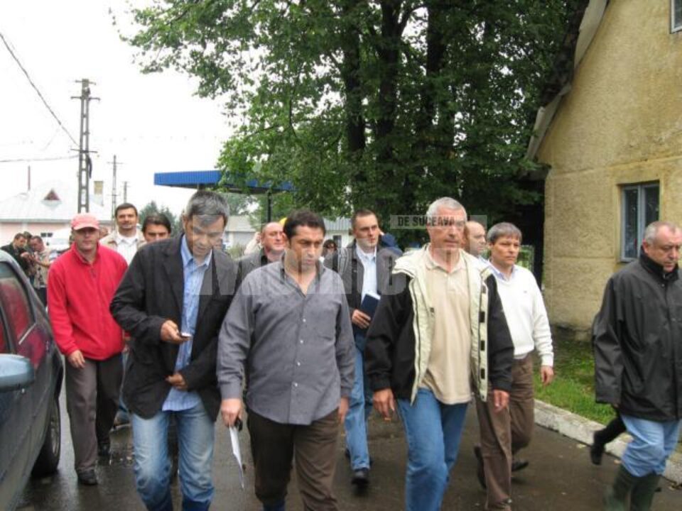 Premierul Tăriceanu și ministrul de Interne, în județul Suceava