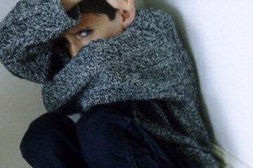 Mulți copii cad victime violenței propriilor părinți. Foto: PROFIMEDIA