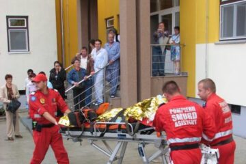 Zece dintre răniții în urma exploziei de la Gheorgheni au fost aduși, sâmbătă seară, la București. Foto: MEDIAFAX