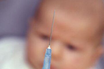 Epidemiile de rujeolă ar putea fi limitate prin vaccinarea copiilor mai devreme. Foto: ALAMY