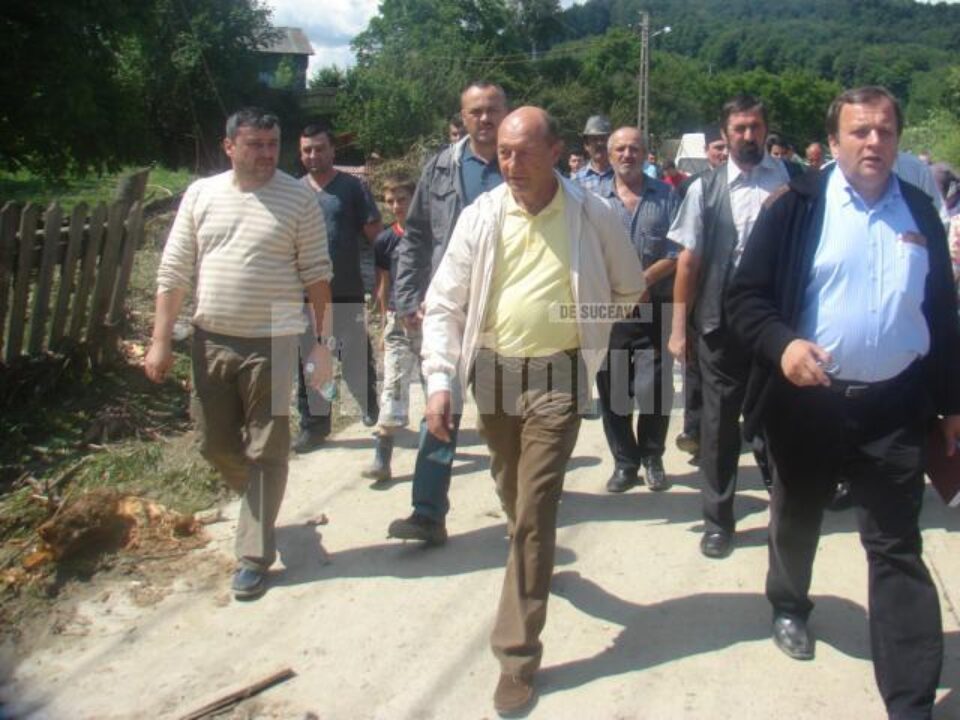 Ajutoare: Aleșii locali ai PD-L vor trimite ajutoare pentru sinistrați Ajutoare: Aleșii locali ai PD-L vor trimite ajutoare pentru sinistrați