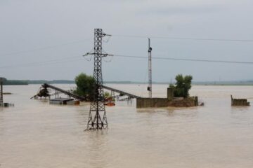 Codul roșu a fost prelungit pentru râul Siret și pentru râul Prut. Foto: MEDIAFAX