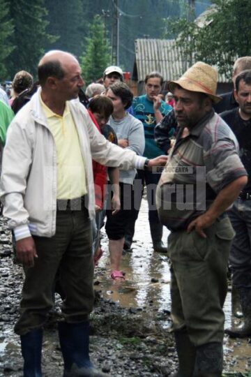 Ajutoare: Președintele Băsescu promite sprijin sinistraților