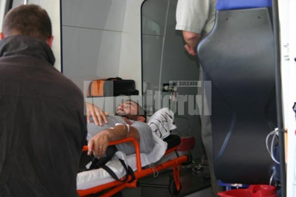 Omul de afaceri a fost adus, ieri dupa-amiaza, la Spitalul Judetean Suceava. Foto: Sergiu RUSU