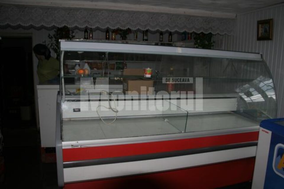 Magazinele din Nisipitu sunt goale de câteva zile