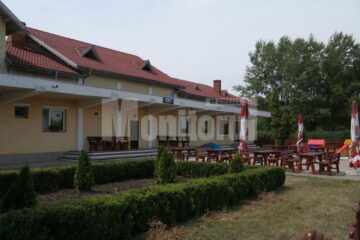 Gara din Siret, transformată în pensiune