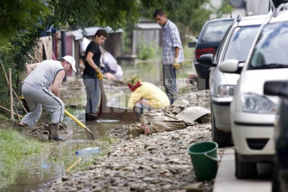 Sprijin: Ajutoare din întreaga țară pentru sinistrații suceveni Sprijin: Ajutoare din întreaga țară pentru sinistrații suceveni