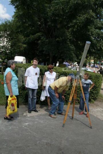 Eveniment: Eclipsa de soare, văzută de zeci de suceveni de la Observatorul Astronomic