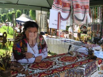 Cusătoreasa Maria Bruja din Prundu Bargaului - Bistrița