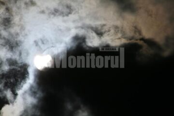 Eveniment: Eclipsa de soare, văzută de zeci de suceveni de la Observatorul Astronomic