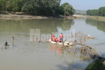 Tragedie la scăldat: Adolescent, înghițit de apele râului Siret