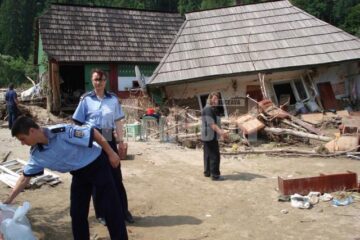 Campanie umanitară: 9000 de lei, donați de cadrele IPJ Suceava pentru sinistrați