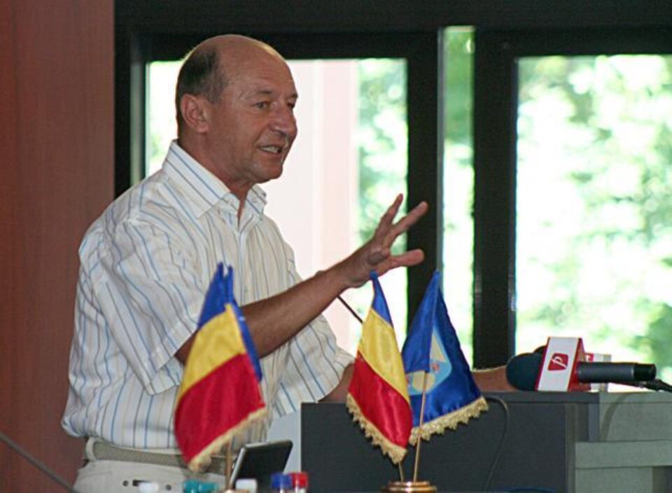 Traian Băsescu: „Am văzut acum, de curând, o atitudine imbecilă a unui ministru”. Foto: MEDIAFAX Traian Băsescu: „Am văzut acum, de curând, o atitudine imbecilă a unui ministru”. Foto: MEDIAFAX