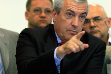 Tăriceanu acerut ca ajutoarele sociale să fie distribuite uniform. Foto: MEDIAFAX