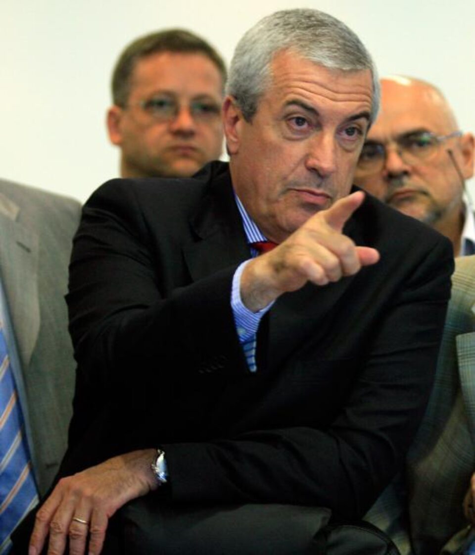 Tăriceanu acerut ca ajutoarele sociale să fie distribuite uniform. Foto: MEDIAFAX Tăriceanu acerut ca ajutoarele sociale să fie distribuite uniform. Foto: MEDIAFAX