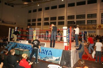 Gala de lupte organizată la Suceava a provocat distrugeri ale suprafeței de joc din sala LPS