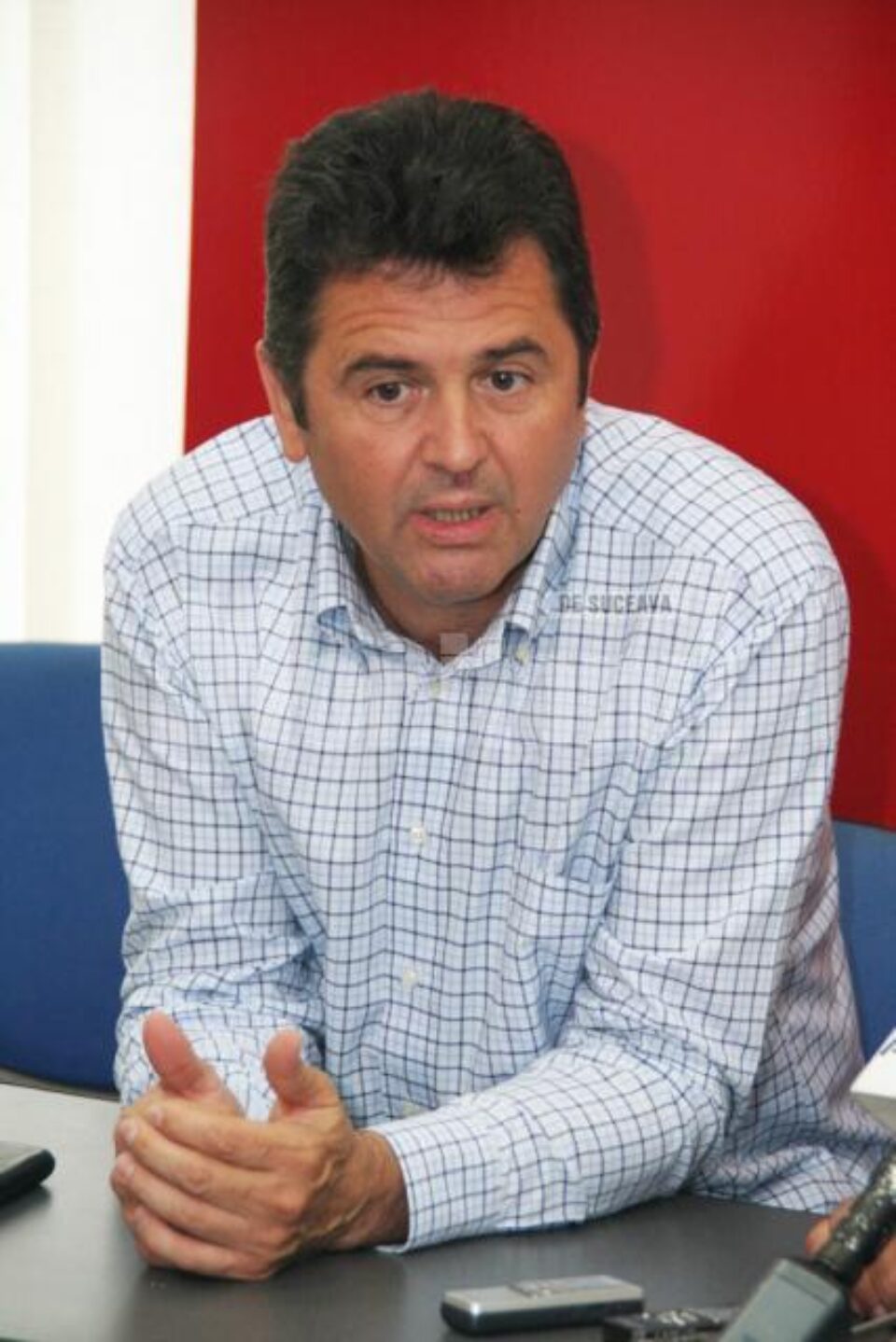 Deputatul Bejinariu va aduce 700 de pături, 10.000 de pet-uri de apă plată la 2 litri și 10.000 de conserve Deputatul Bejinariu va aduce 700 de pături, 10.000 de pet-uri de apă plată la 2 litri și 10.000 de conserve