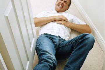 Oamnii sunt tentați să ignore propriile simptome de infarct. Foto: JUPITER IMAGES