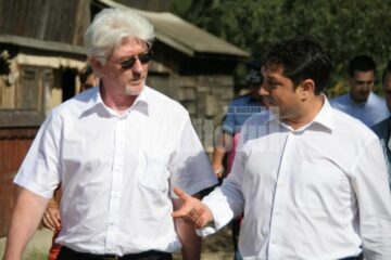 Edmond McLoughney, însoțit de ministrul Internelor și Reformei Administrative, Cristian David