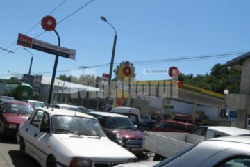 Măsuri: Prefectura impune ridicarea mașinilor parcate ilegal în Suceava