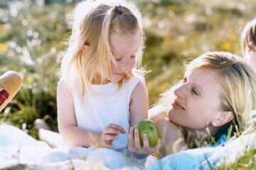 Aerul curat și exercițiile fizice sunt benefice pentru copii. Foto: ZEFA