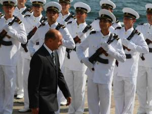 Președintele Băsescu va participa, astăzi, la Ziua Marinei Române. Foto: MEDIAFAX