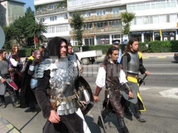 Alai medieval pe străzile Sucevei