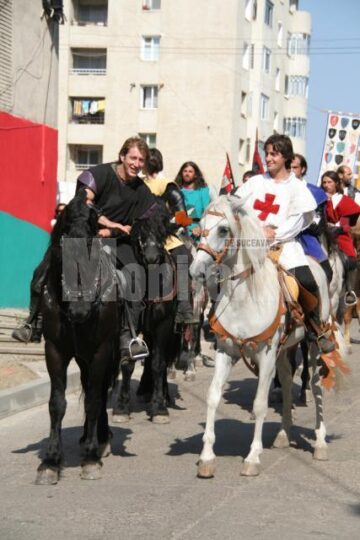 Alai medieval pe străzile Sucevei