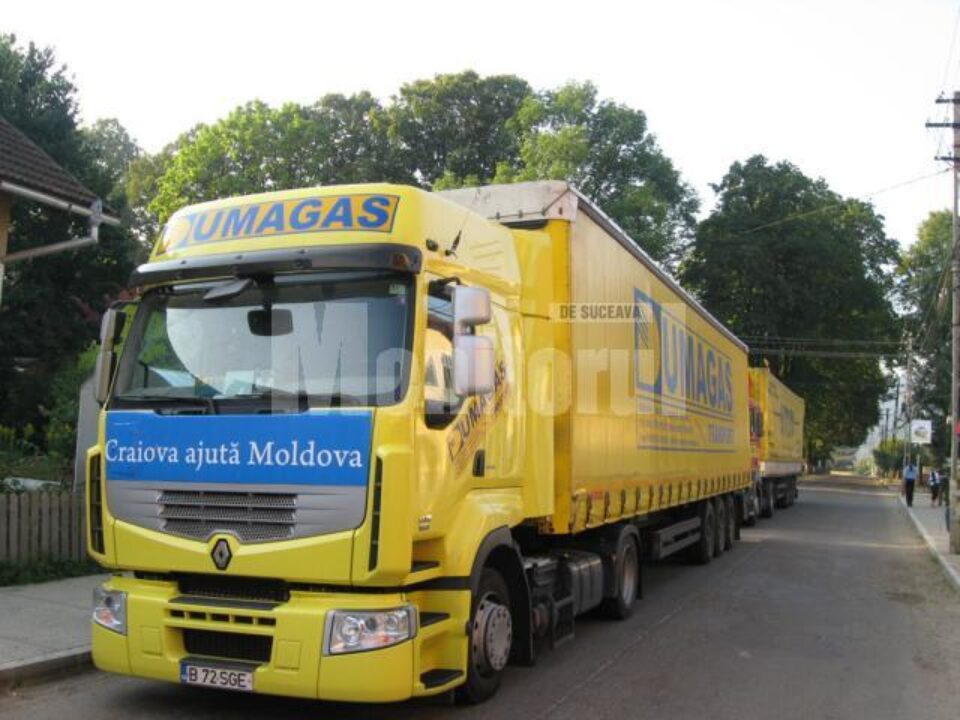 Ajutoarele venite de la Craiova cu convoiul de șapte tiruri sunt ]n valoare de 100.000 de lei