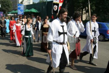 Alai medieval pe străzile Sucevei