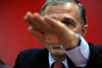 Geoană s anunțat că PSD începe demersurile pentru eliminarea imunității pentru președinte, miniștri și parlamentari. Foto: MEDIAFAX
