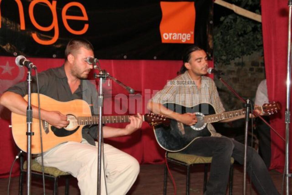Țapinarii Adrian Tănase și Cosmin Covei, pentru prima dată în concert la Suceava