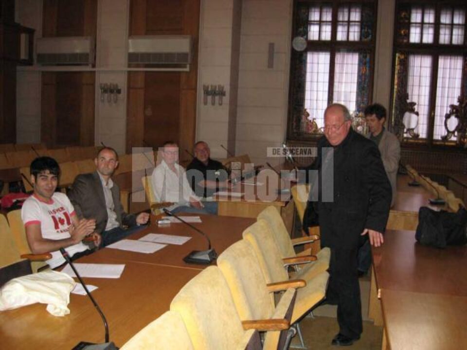 Conferirea trofeului în sala fără public
