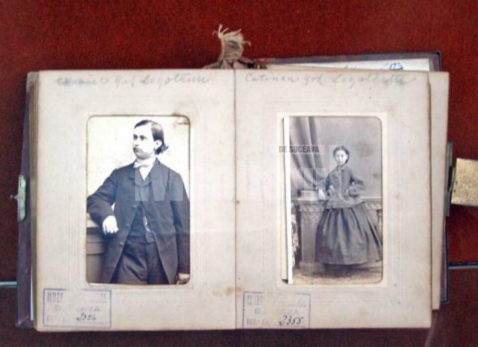 Albumul cu fotografiile lui Emanuel și Catinca Logothetti