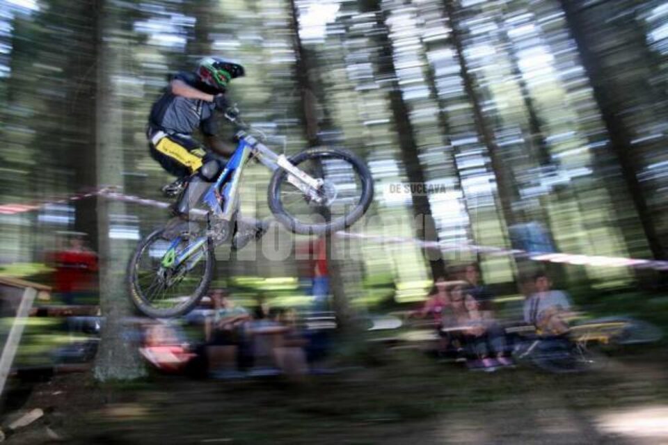 Pparticipanții la DORNA XTREM au fost încântați de tehnicitatea și senzațiile tari pe care le-a oferit traseul Foto: Doru BIGHIU