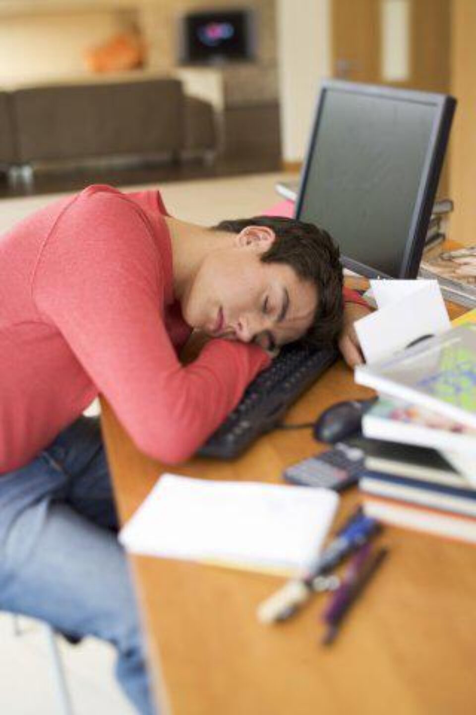 Părinții ar trebui să le impună adolescenților un program de odihnă regulat Foto: I love images