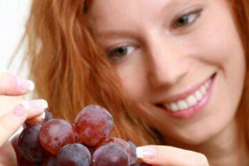 Strugurii roșii contribuie la scăderea riscurilor de producere a accidentelor vasculare Foto: OREDIA