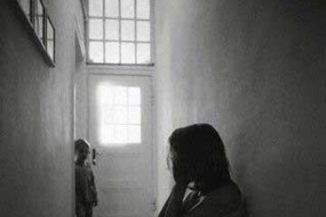 Unii copii se izolează, nu comunică cu nimeni și se simt vinovați Foto: ZEFA