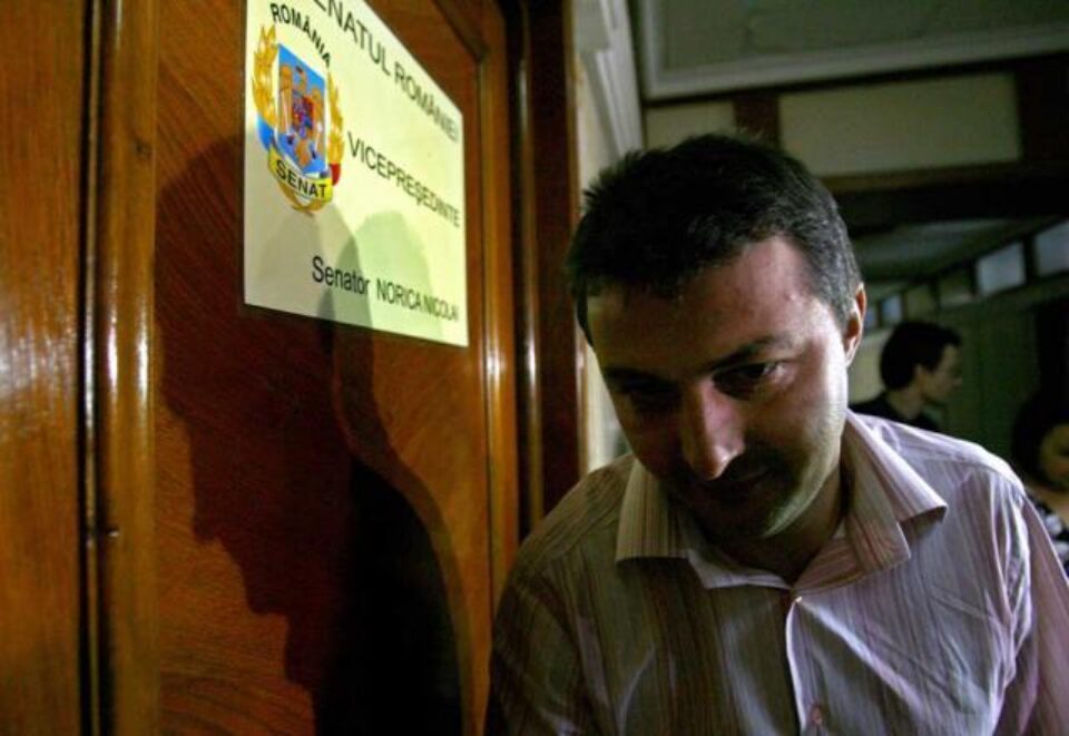 Cazurile Codruț Șereș și Paul Păcuraru, în dezbaterea Senatului Foto: MEDAIAFAX