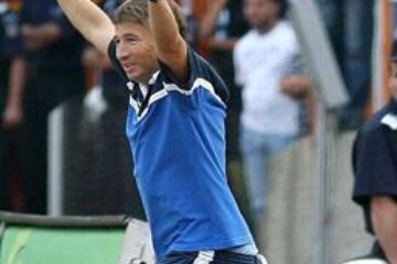 Dan Petrescu, un antrenor și un tată fericit