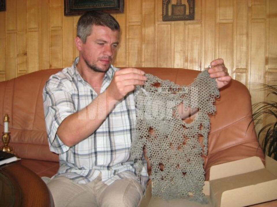 Colecționarul și cămașa de zale de la Arbore