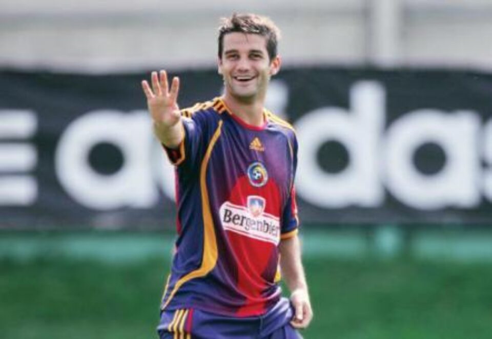 Chivu va fi menajat după operația suferită la umăr