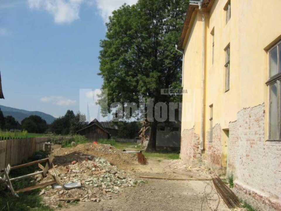 Multe școli și grădinițe din județ sunt încă în șantier, iar lucrările de reabilitare și igienizare încă nu au fost finalizate Multe școli și grădinițe din județ sunt încă în șantier, iar lucrările de reabilitare și igienizare încă nu au fost finalizate