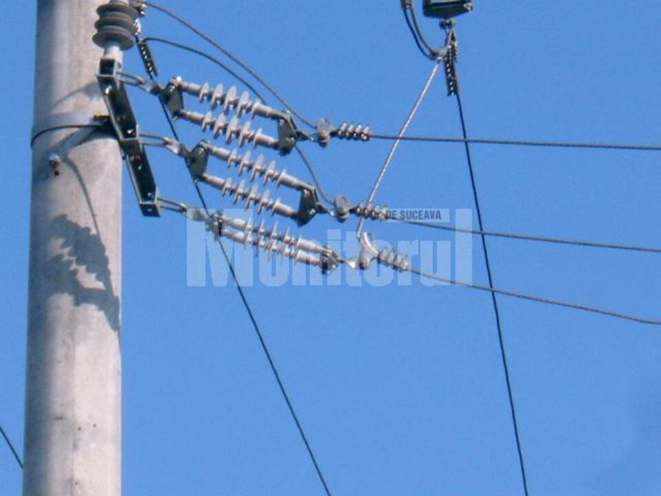 Mii de consumatori fără energie electrică, din cauza unei firme de construcții