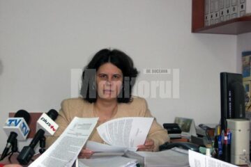Zeci de mii de elevi beneficiază de rechizite gratuite de la Guvern