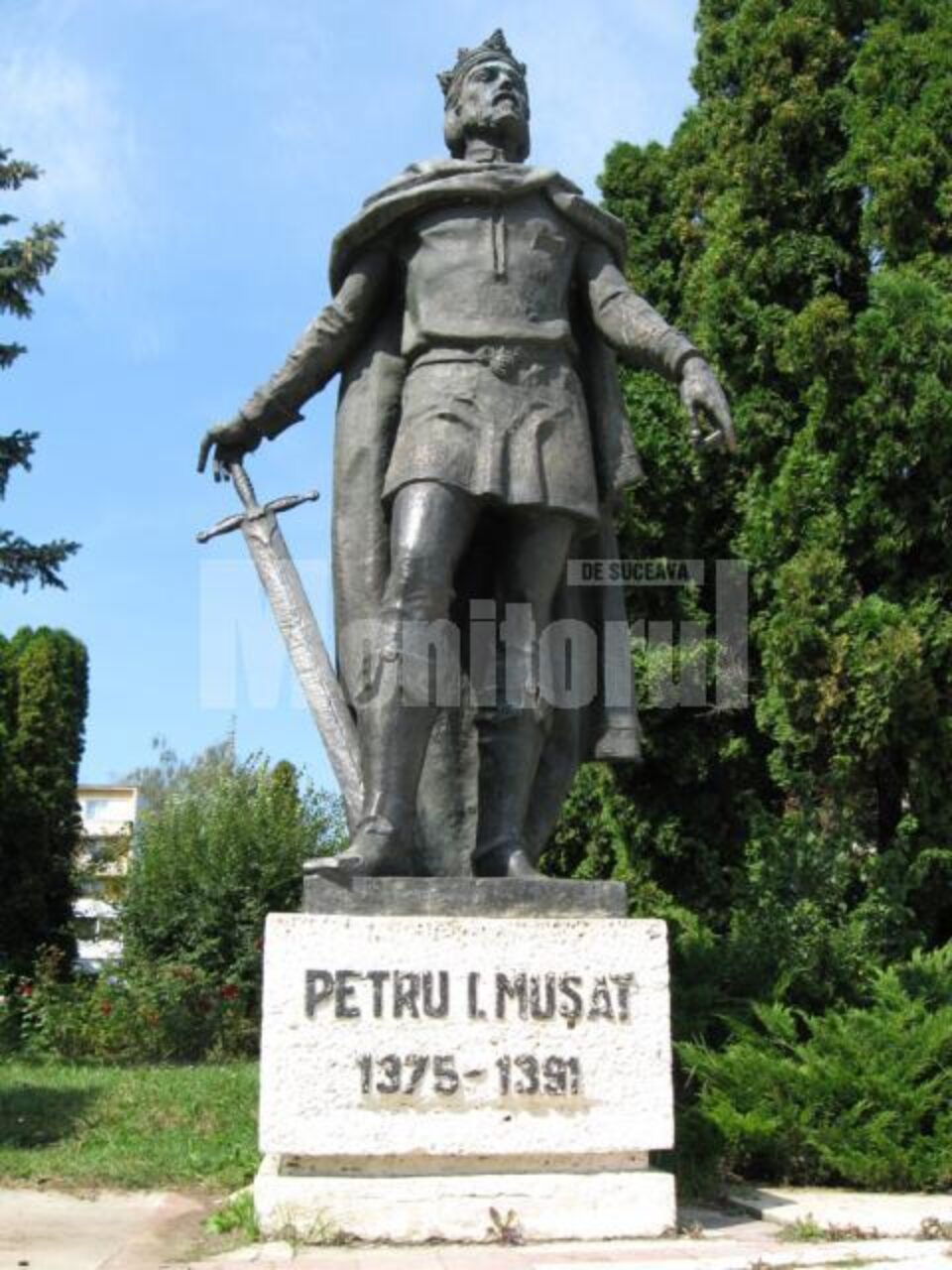 Statuia voievodului Petru I Mușat