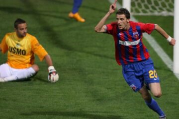 Florin Lovin, de la Steaua Bucuresti, se bucură de golul înscris. Foto: MEDIAFAX