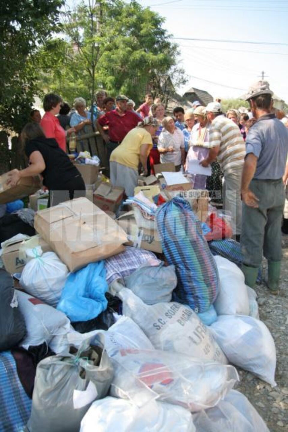 Oltenii îi ajută pe bucovineni